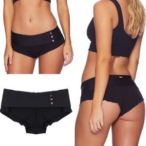 NWT Beach Bunny Black Bikini Set